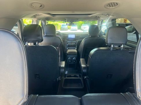Used 2021 Ford Explorer Limited w/ Hybrid Equipment Group 310A AWD/4WD image 13