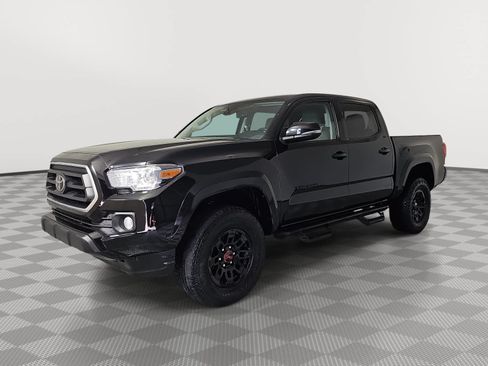 Used 2022 Toyota Tacoma SR5 w/ Technology Package RWD image 4