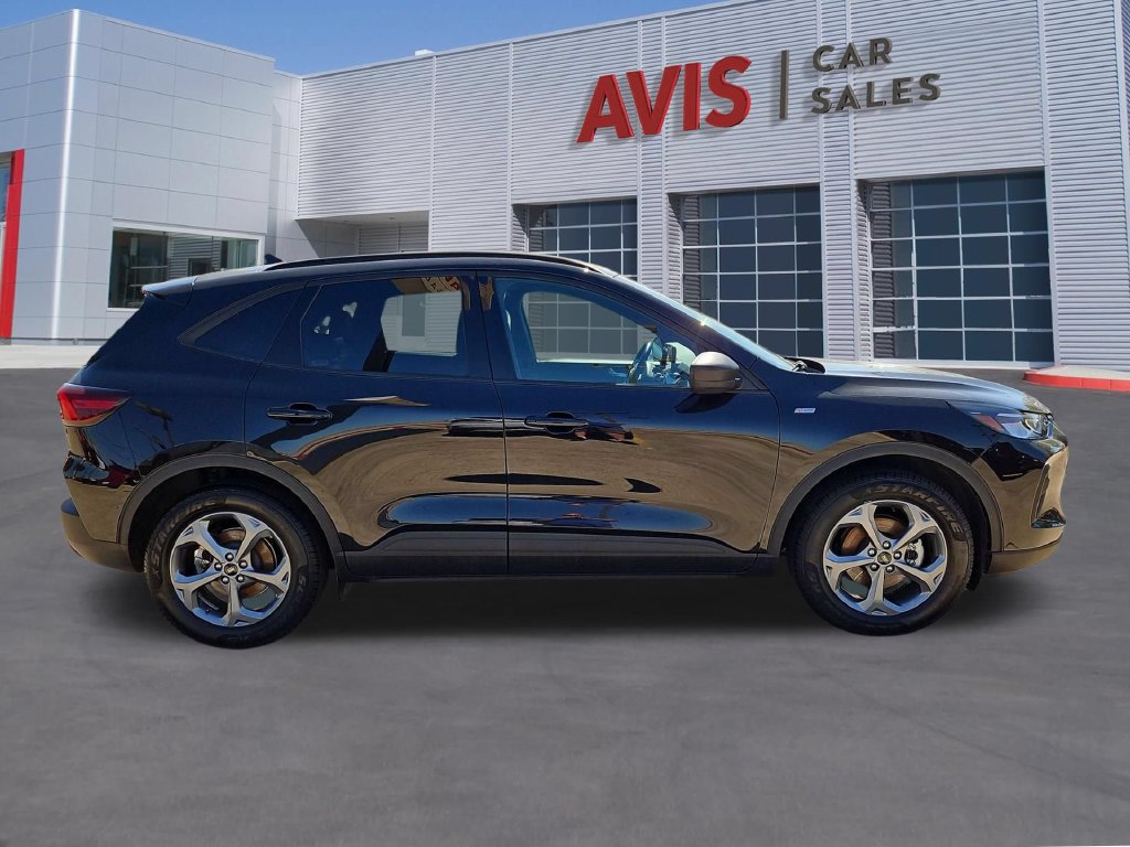 Used 2025 Ford Escape ST-Line FWD image 4