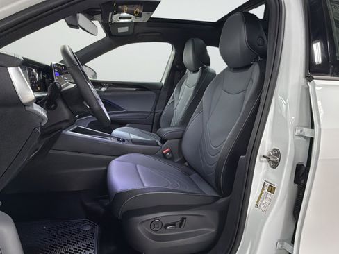 New 2026 Volkswagen Tiguan SE R-Line AWD/4WD image 16