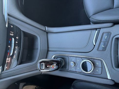 Used 2023 Cadillac XT5 Luxury FWD image 10