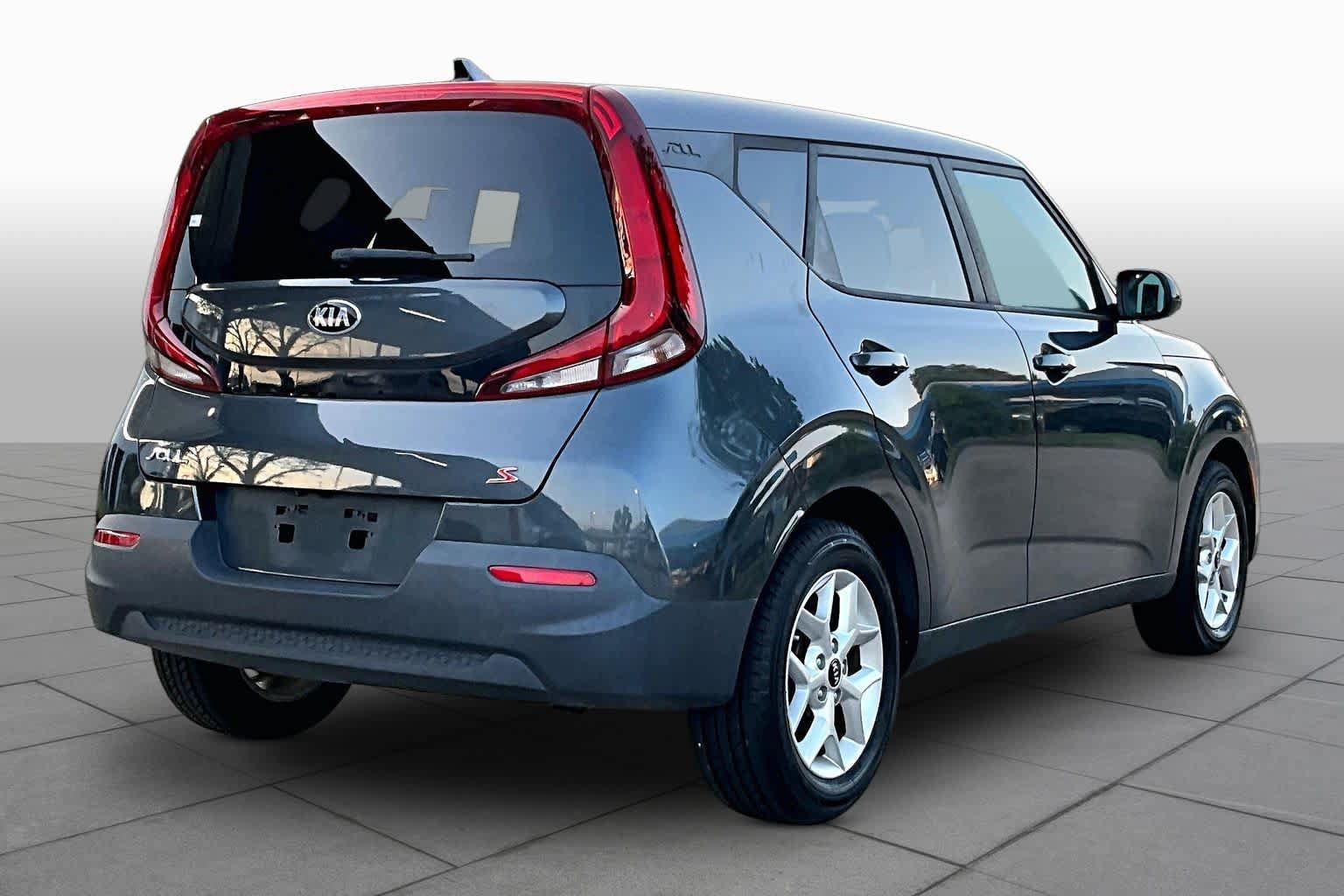 Used 2021 Kia Soul S FWD image 13