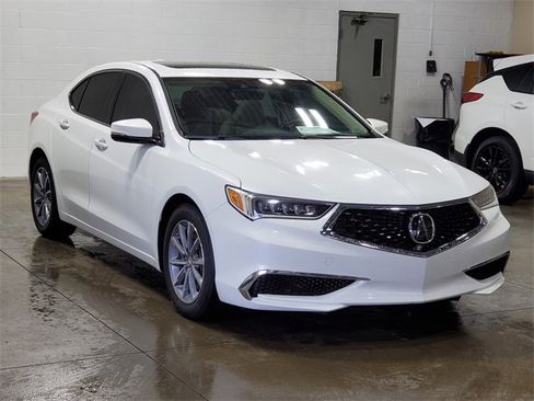 Used 2019 Acura TLX image 3