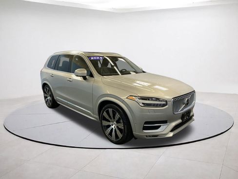 Certified 2024 Volvo XC90 B6 Ultimate w/ Lounge Package image 1