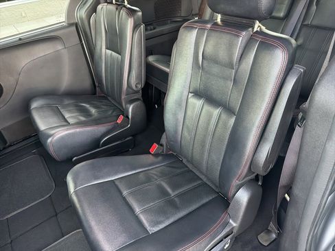 Used 2019 Dodge Grand Caravan GT image 11