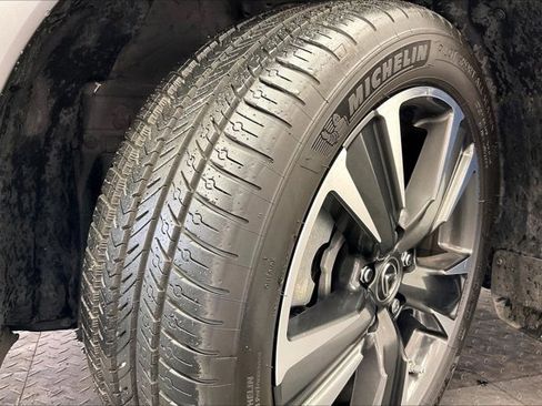 Used 2019 Lexus UX 200 F Sport image 32