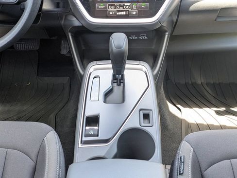 Used 2025 Subaru Crosstrek 2.5i Premium AWD/4WD image 17
