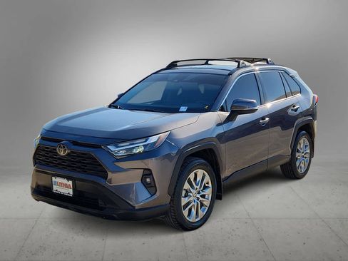 Used 2023 Toyota RAV4 XLE Premium image 1