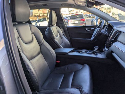 Used 2021 Volvo XC60 T5 Inscription image 27