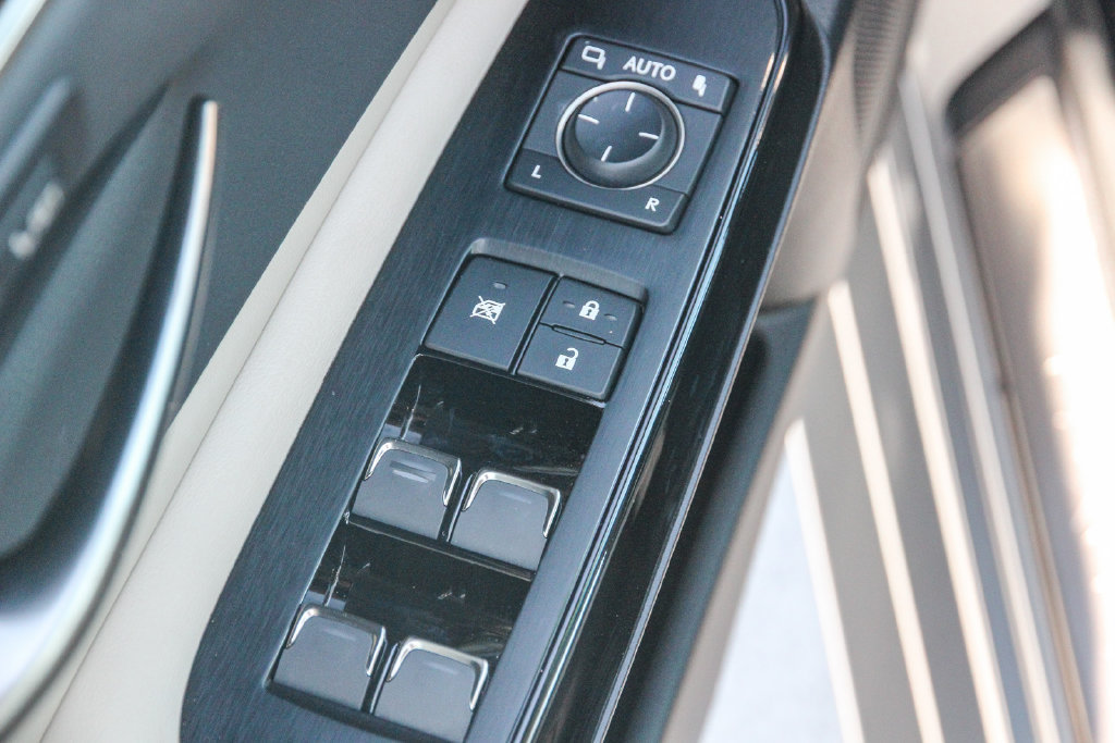 Certified 2023 Lexus ES 350 w/ Accessory Package (Z2) FWD image 22