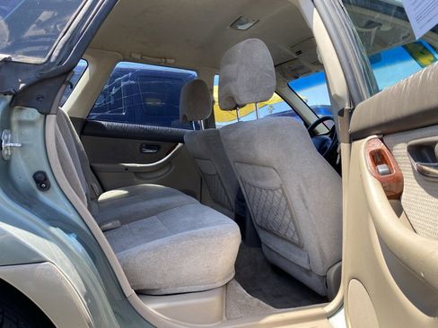 Used 2004 Subaru Outback Wagon image 28
