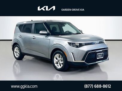 Certified 2025 Kia Soul LX