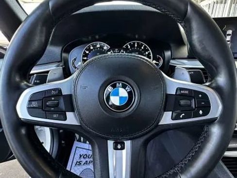 Used 2019 BMW 530i xDrive w/ M Sport Package image 30