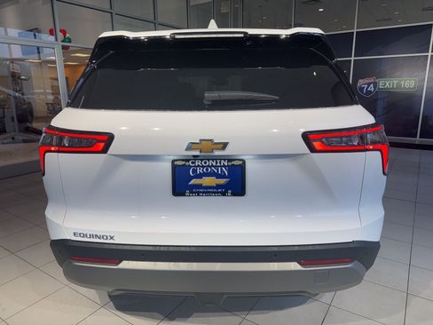 New 2026 Chevrolet Equinox LT image 5