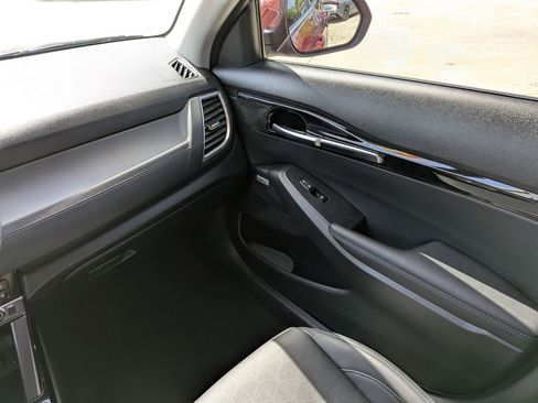 Certified 2024 Kia Seltos SX image 17