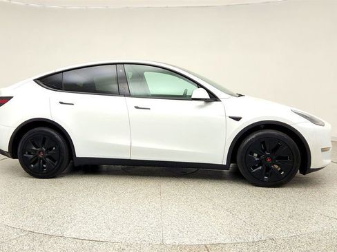 Used 2023 Tesla Model Y Long Range AWD/4WD image 4