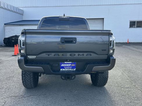 Used 2023 Toyota Tacoma TRD Sport image 4