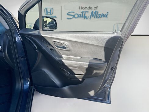 Used 2019 Chevrolet Trax LS w/ Tint and Cruise Package image 30