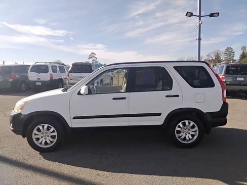 Used 2005 Honda CR-V EX image 8