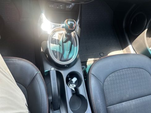 Used 2017 Kia Soul ! w/ Tech Package FWD image 15