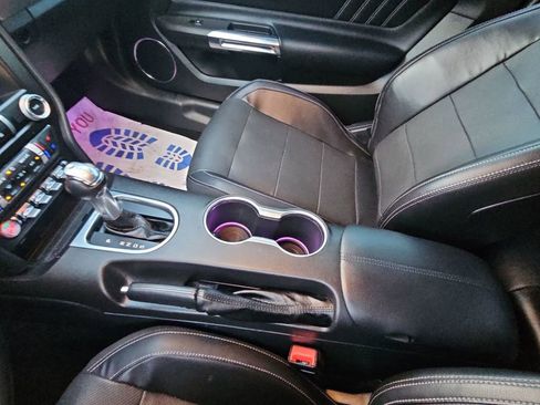 Used 2020 Ford Mustang Premium image 18