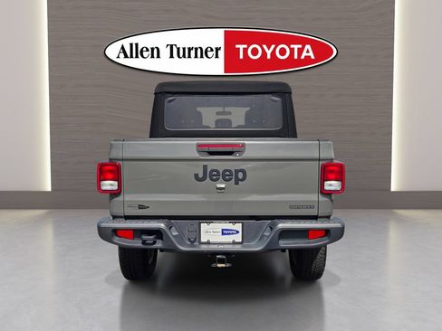 Used 2020 Jeep Gladiator Sport w/ Quick Order Package 24S AWD/4WD image 7