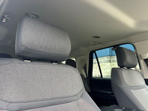 Certified 2025 Ford Expedition Active image 18