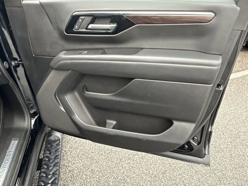 Certified 2025 Chevrolet Tahoe Z71 image 14
