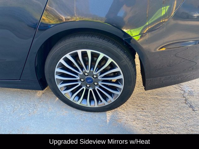 Used 2017 Ford Fusion SE w/ Fusion SE Technology Package FWD image 12