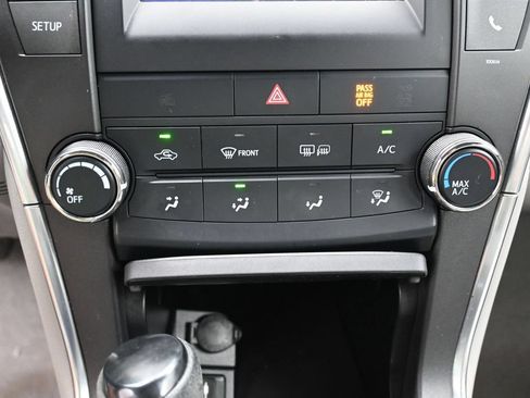 Used 2016 Toyota Camry LE FWD image 22