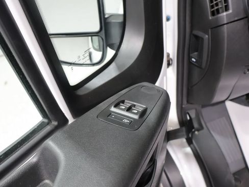 Used 2025 RAM ProMaster 2500 w/ U-Haul Equipment Group FWD image 13
