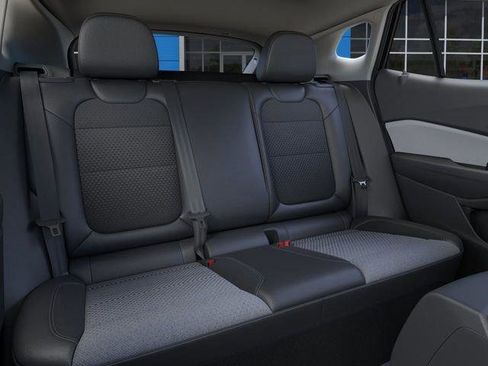 New 2025 Chevrolet Trax LT w/ Driver Confidence Package FWD image 17