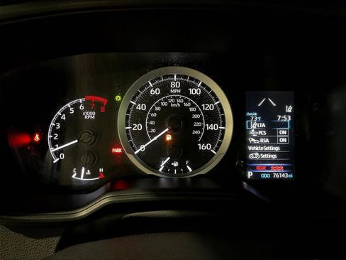 Used 2022 Toyota Corolla LE FWD image 12