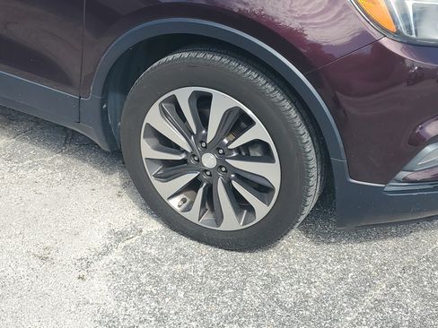 Used 2018 Buick Encore Preferred FWD image 2