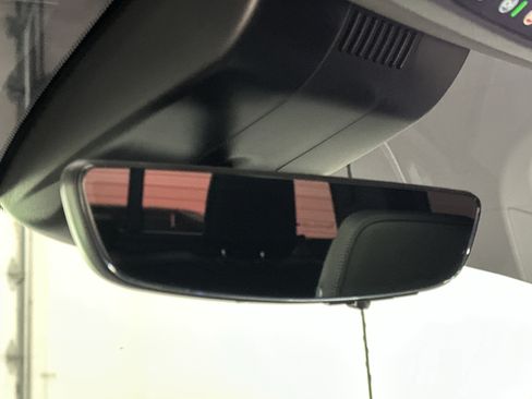 Used 2024 GMC Sierra 3500 Denali w/ Technology Package image 37