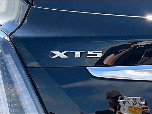 Used 2023 Cadillac XT5 Sportv AWD/4WD image 8