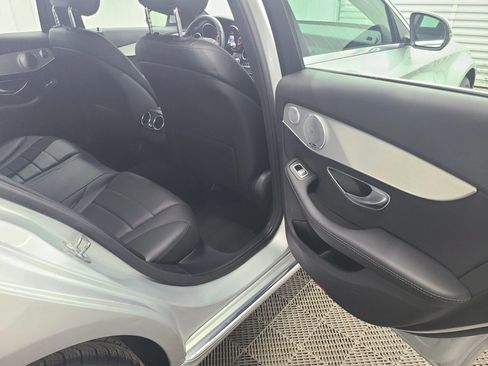 Used 2018 Mercedes-Benz C 300 4MATIC Sedan image 39