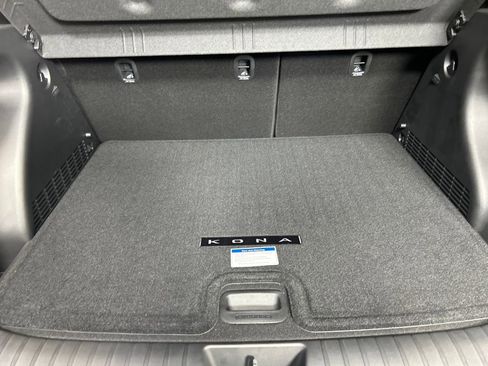 Certified 2025 Hyundai Kona SEL image 29