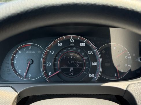 Used 2017 Honda Accord EX image 18