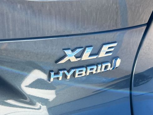 Used 2021 Toyota Venza XLE AWD/4WD image 21