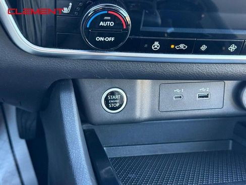 Used 2023 Nissan Rogue SV w/ SV Premium Package image 24