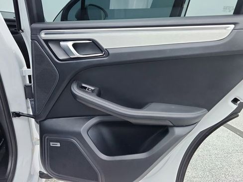 Used 2020 Porsche Macan Turbo image 41