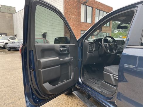 Used 2019 Chevrolet Silverado 1500 Custom w/ Custom Value Package image 29