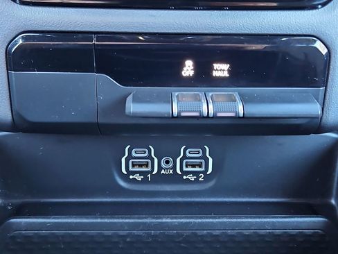 Used 2024 RAM 1500 Laramie image 22