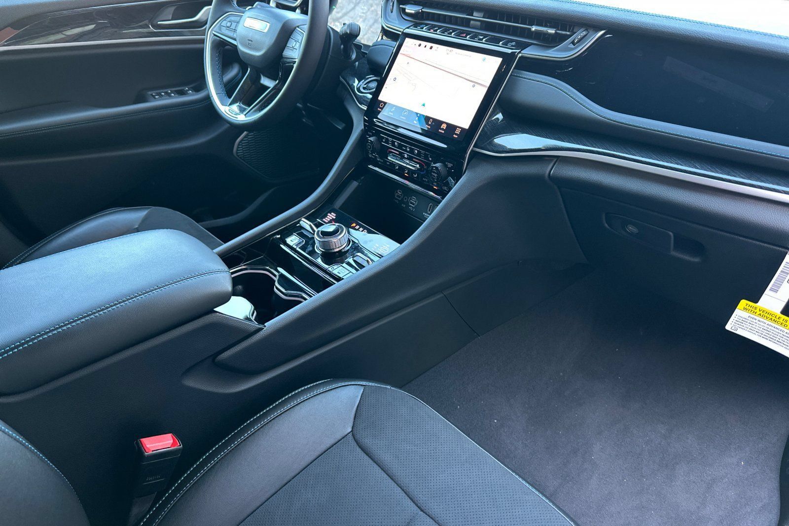 New 2023 Jeep Grand Cherokee Trailhawk AWD/4WD image 15