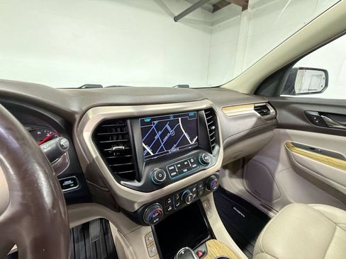 Used 2019 GMC Acadia Denali AWD/4WD image 18