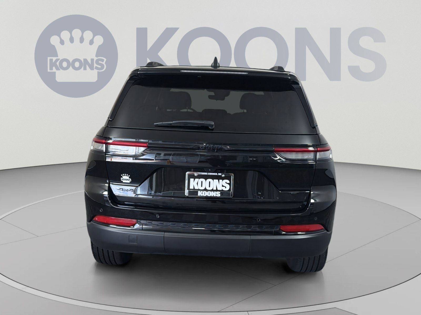Used 2025 Jeep Grand Cherokee 4WD image 5
