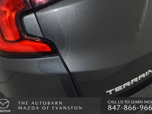 Used 2018 GMC Terrain Denali w/ Advanced Safety Package image 39