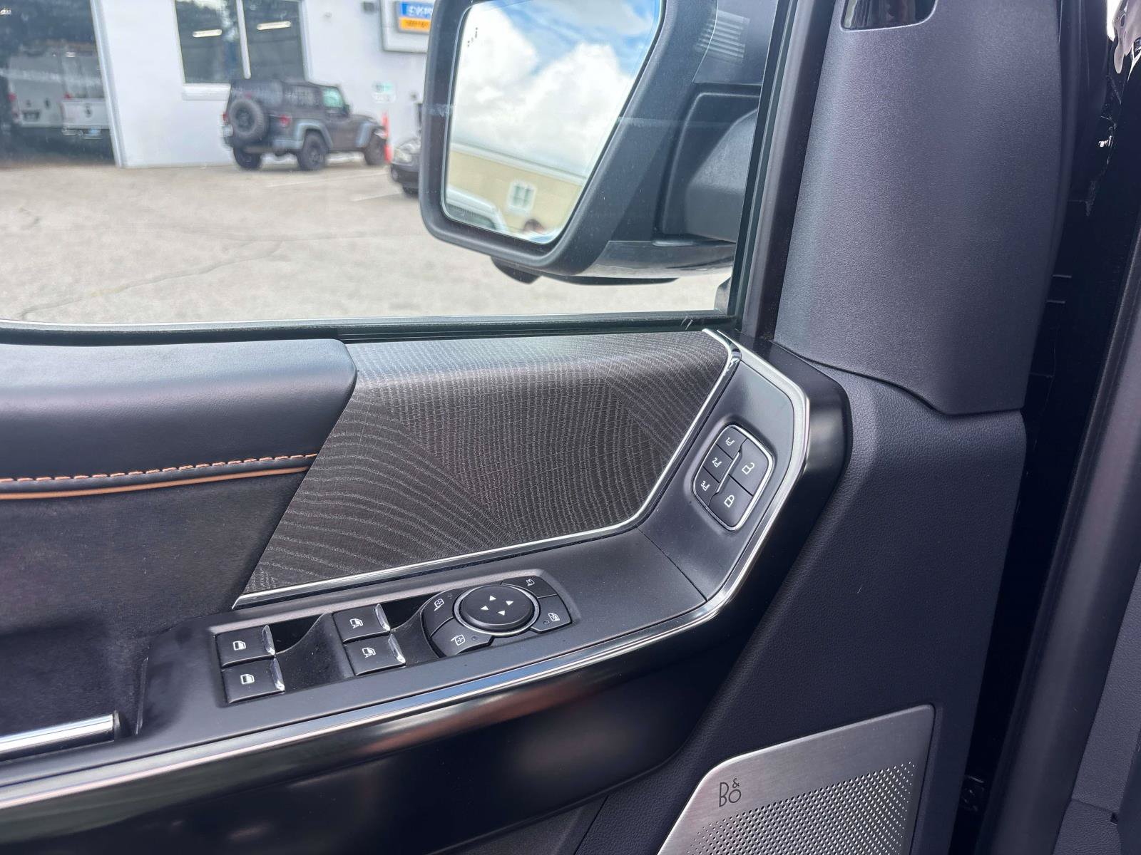 Used 2022 Ford F150 Platinum w/ Equipment Group 701A High AWD/4WD image 22