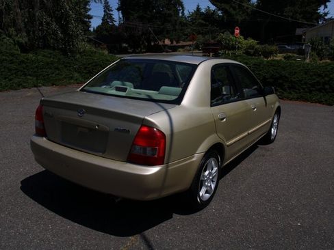 Used 2003 MAZDA Protege FWD image 3
